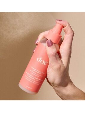 Dae Agave Dry Heat & Hold Styling Mist - Coral Pink
